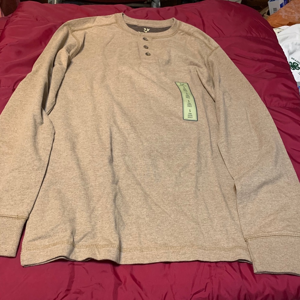 NWT outdoor life long sleeve tee